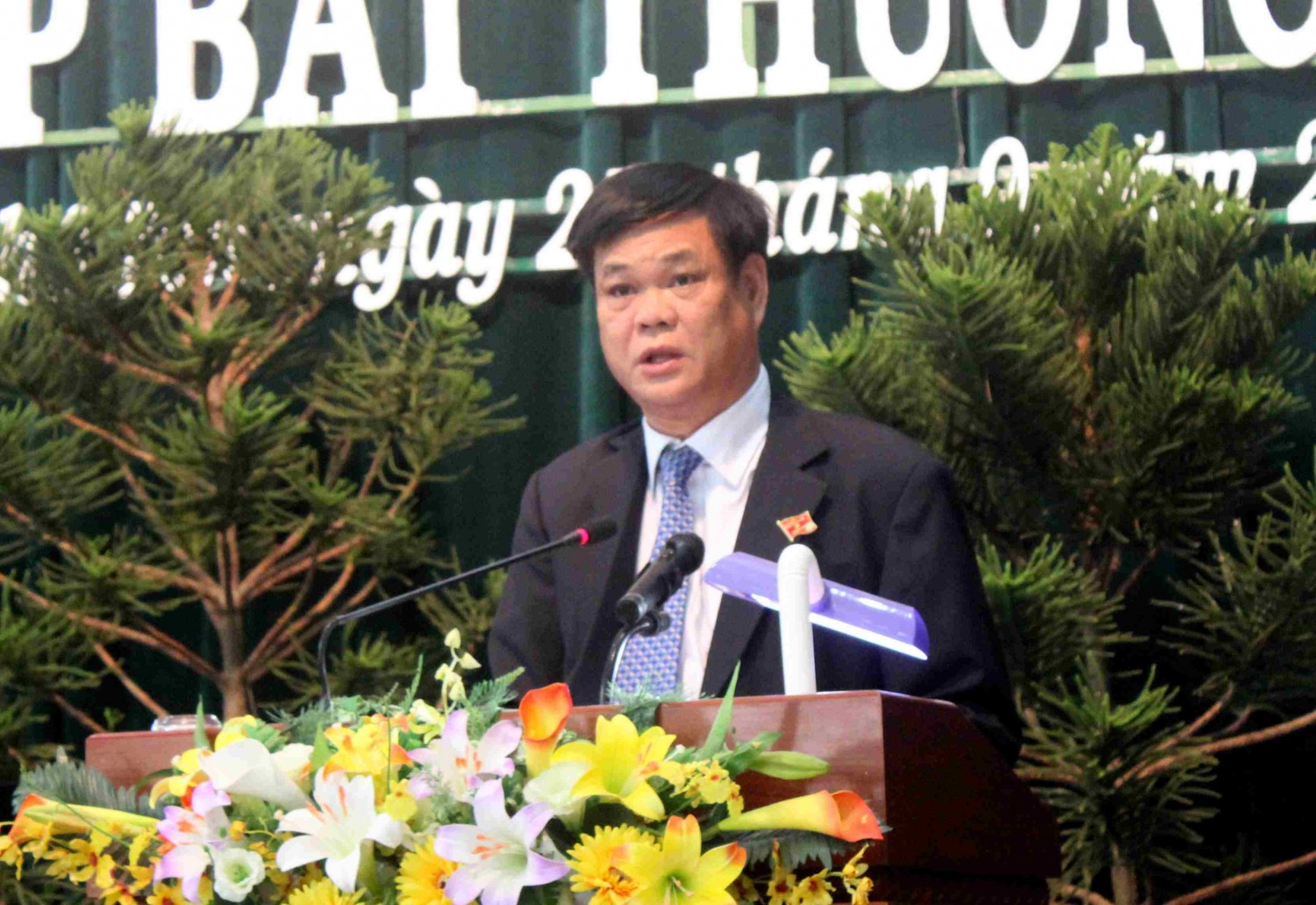 Chủ tịch Hội đồng nhân dân tỉnh Huỳnh Tấn Việt phát biểu khai mạc kỳ họp